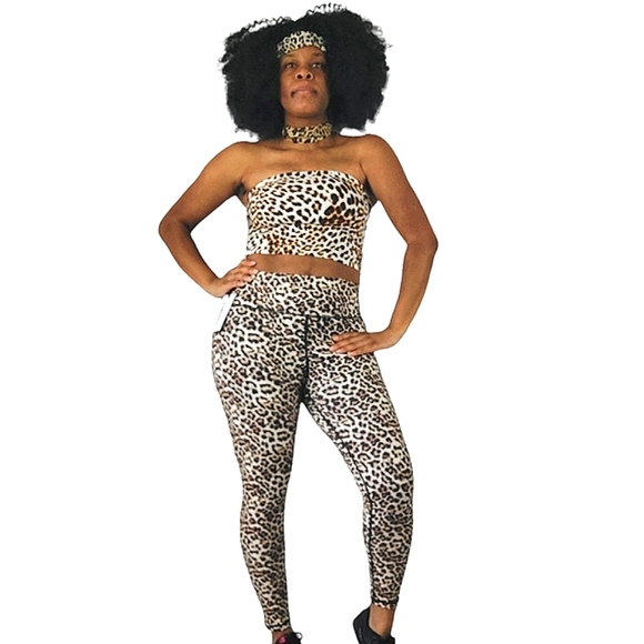 Zyia Active Leopard Brilliant Scrunchy Leggings-What Hi-Rise 7/8 - Picture 3 of 13